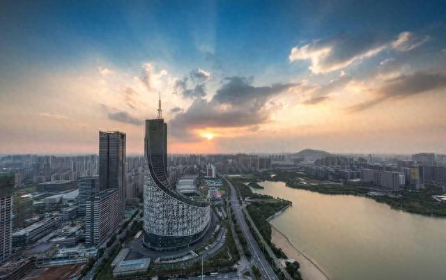 招行信用卡异地还款，欧洲西部产业转型 配图05