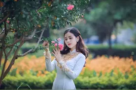 亲吻时，男人做这3个动作，女人才会爱上你图片