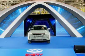 青岛汽车超级工厂落成！“工赋汽车”，千亿奇瑞背后的青岛“万亿汽车梦”图片