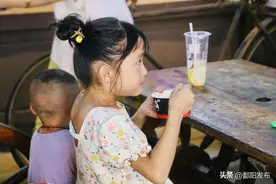 夏夜治好了我的精神内耗图片