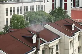 烧烤店油烟四溢 周边居民叫苦不迭图片