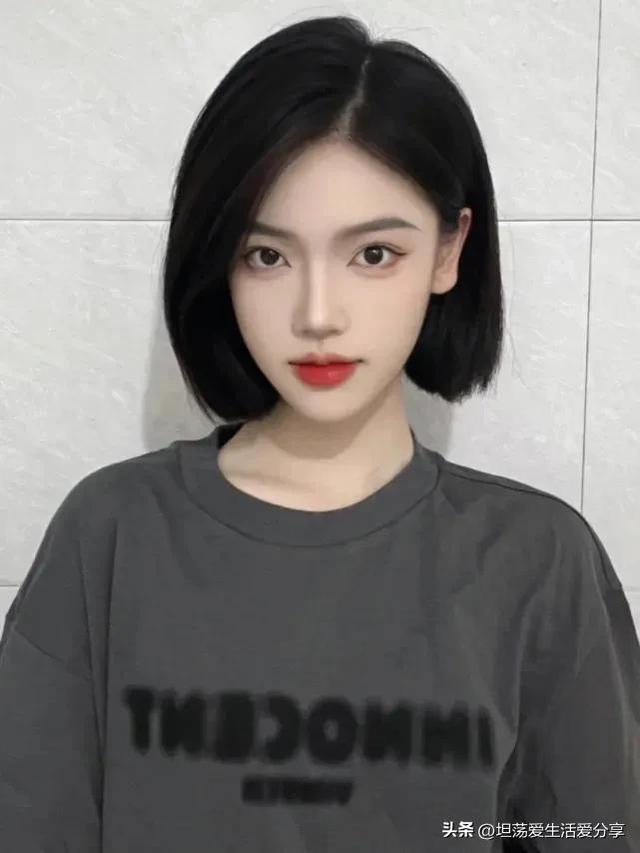 俏皮可爱蛋卷头发型