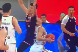 突然发现，中国篮球的CBA根本不输米国的NBA，煞是好看！！图片