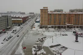 【直播！#黑龙江黑河迎来降雪#】受冷空气影响，今明两天视频封面