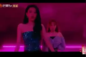 #孙怡挑吴昕下巴##孙怡吴昕佳人舞台英文rap视频封面