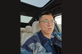 理想L9 我终于不再纠结充电或加油的问题了……[允悲]视频封面