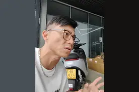 好像很多同学对“电动摩托车”的概念似乎并不是很理解，我简单BB两句~[灵光一闪]视频封面
