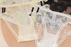 qq内y找我买质量好还便宜，嘎嘎就是送东西#男朋友的迷惑行为视频封面