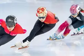 青岛选手公俐获得亚冬会女子1500米银牌，收获青岛选手亚冬会历史首枚奖牌！图片