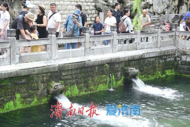 黑虎泉水位今年首次突破29米，较去年提前14天