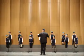 很治愈，童声合唱《黑猫警长》唤醒童年回忆图片