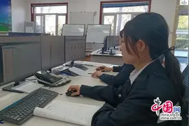 北京局“三八”风采：铿锵玫瑰绽放在铁道线图片