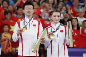 “雅思组合”有了新身份，兑现羽毛球“永不落幕”诺言图片