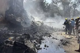 印度客机失事｜系波音787首次致命事故，乘客名单无中国公民图片