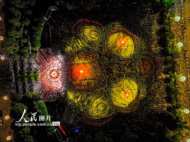 贵州黔西：火把欢歌