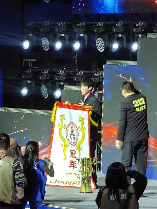 运动员退出粉丝群，超话关闭后，体育饭圈何去何从？