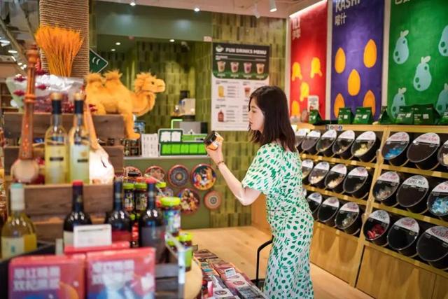 来东四南“微度假”！挑战全网最全“潮东里”打卡攻略→