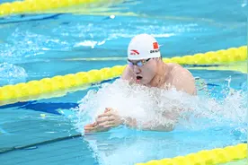 全国游泳冠军赛：“蛙王”覃海洋再添一金图片