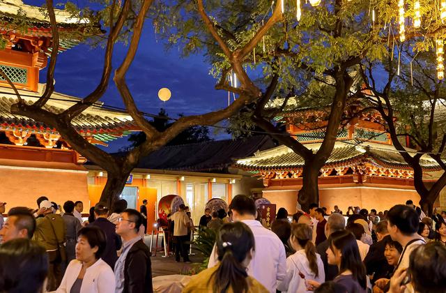 北京文旅市场持续火热，多元融合奏响中秋“欢乐颂”