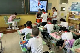 新学期，北京校园餐有了新变化！学生：“我们不吃盒饭了！”图片