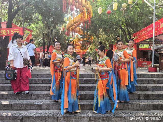 双节拍 | 千佛山上欢乐同庆