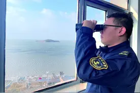 00后上海小伙春节海岛驻守 把好上海港“东大门”图片