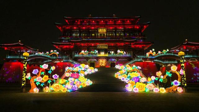 大唐芙蓉园6大打卡机位速收藏，“长安灯会”美美出片！