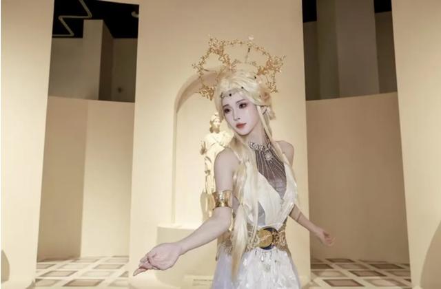 首日人人人！古罗马众神“空降”上海！不出沪看131件稀世珍品！打卡攻略→