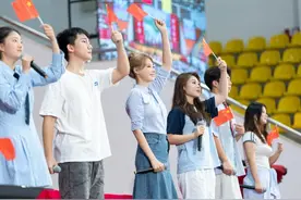 开学第一课：广外党委书记石佑启寄语新生做“大写”的广外人图片