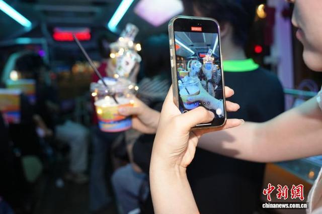 杭州升级“城市过山车Pro”夜游线路 成假期新打卡点