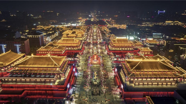 每天200万人次出入境！这个黄金周，外国游客“特种兵式”涌入中国