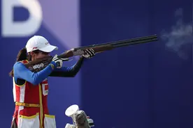 （杭州亚运会）射击——江伊婷、高金梅分获女子双向飞碟冠亚军图片