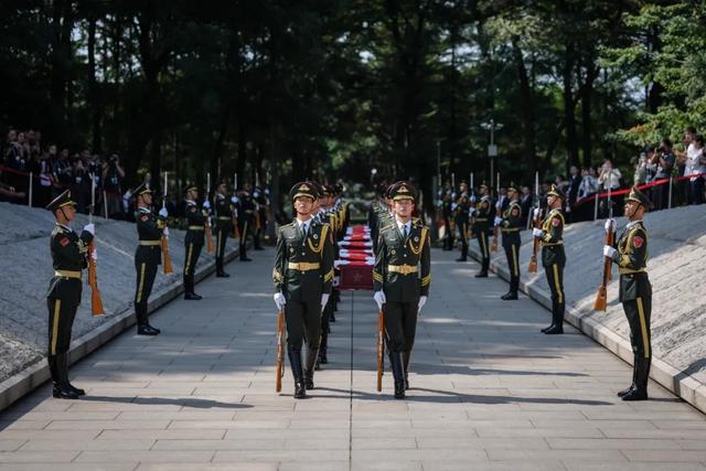 75年了，我们永远不会忘记！