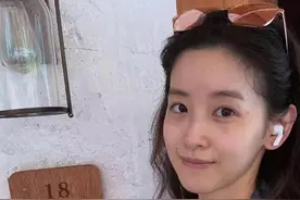 31岁“奶茶妹妹”章泽天晒旅行照：一段完美的旅行图片