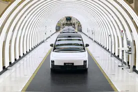 要卖更多纯电产品？传理想汽车今年销量目标调整至64万辆  官方回应：不予置评图片