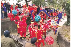 桂北年俗：龙舞牌灯间，戏曲花灯共欢年图片
