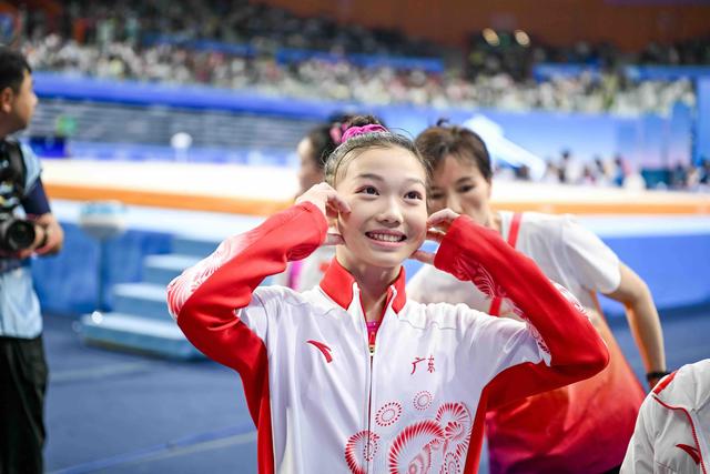 15岁体操新星柯沁沁的坚韧与梦想