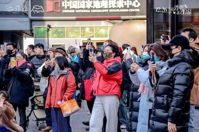 周末去“湾里”，可劲逛首店~