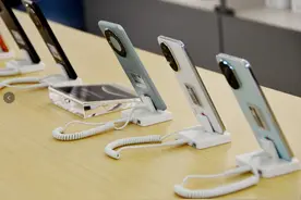 新机补贴不交旧手机，让老百姓真真正正得实惠 | 新京报快评图片