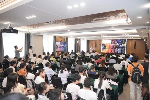 诺贝尔物理学奖获得者Arthur B. McDonald教授做客“京师大讲堂”