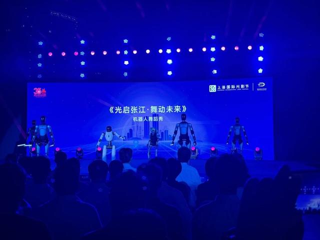 联动10个核心商圈和6处文旅地标！以光影为媒，浦东文旅商舞出新活力