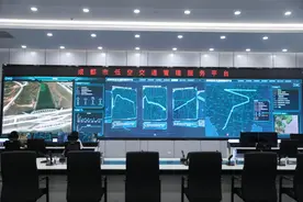 打开低空经济“实验田”里的问号图片