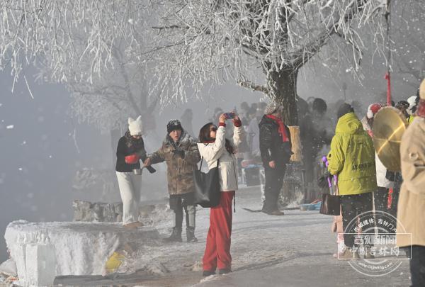 冰雪微笑曲线｜吉林市：雾凇凝诗画 雪道竞风流