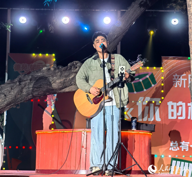 一路欢歌一路景 百年长街漾新声