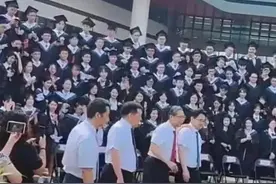 钟南山否认病重传闻！腿脚不便元凶是它……图片