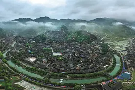 文化中国行·乐享黔途｜黄小西正吃晚饭之“西”——雷山西江千户苗寨图片
