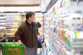 食品过期一两天，还能吃吗？这种情况下劝你扔掉！图片