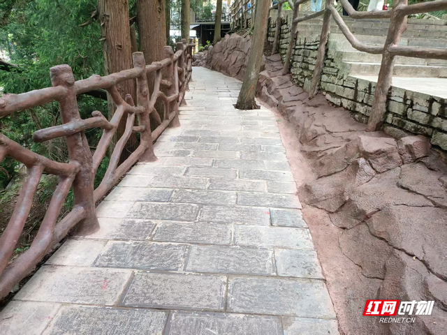 张家界国家森林公园黄石寨景区五指峰、摘星台景点无障碍升级