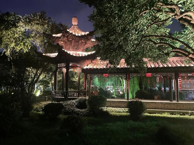 来到这里，才突然理解了李白......