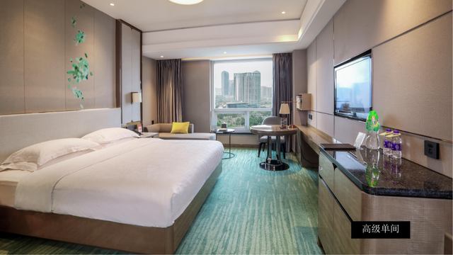 免费接驳、专属送机、优惠折扣、专享礼遇……酒店专属福利来了！“星星们”快码住→